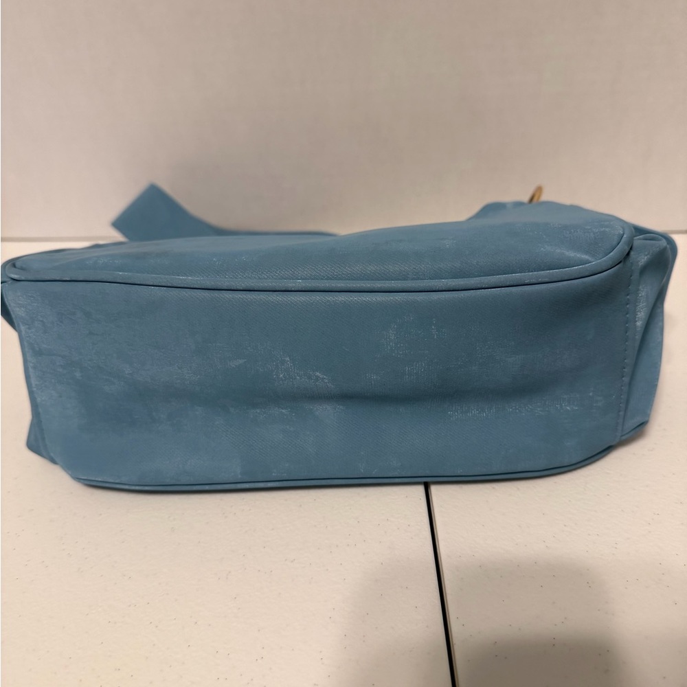 Aeropostale Light Blue Shoulder Bag with Gold Accents - Picture 5 of 9